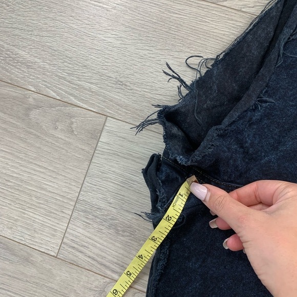 GRLFRND Cindy Clay Jean Shorts - Picture 14 of 15